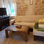 Vugec * Betina (Sibenik-Knin)
