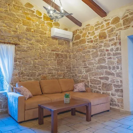 Vugec Apartman Betina (Sibenik-Knin)