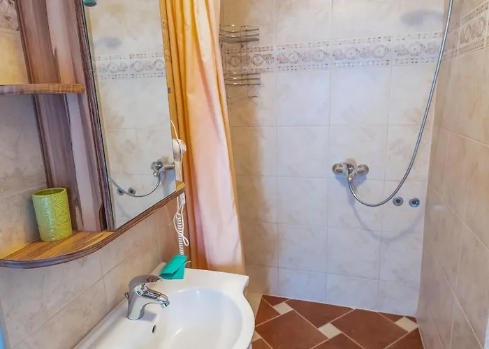 Vugec * Betina (Sibenik-Knin)