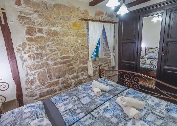 Vugec * Betina (Sibenik-Knin)